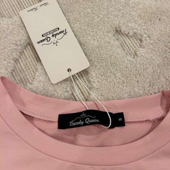 NWT Trendy Queen Cropped Short Sleeve Top Light Pink - Picture 4 of 5